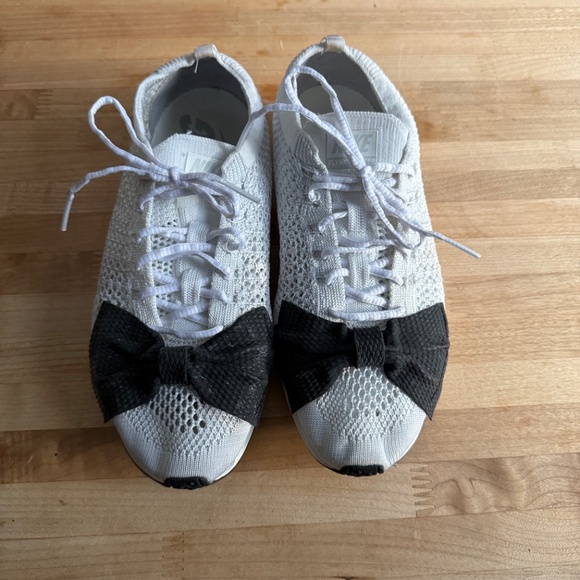 NIKE x COMME DES GARCONS Flyknit White Racer 2017 Black Bow - Picture 3 of 5